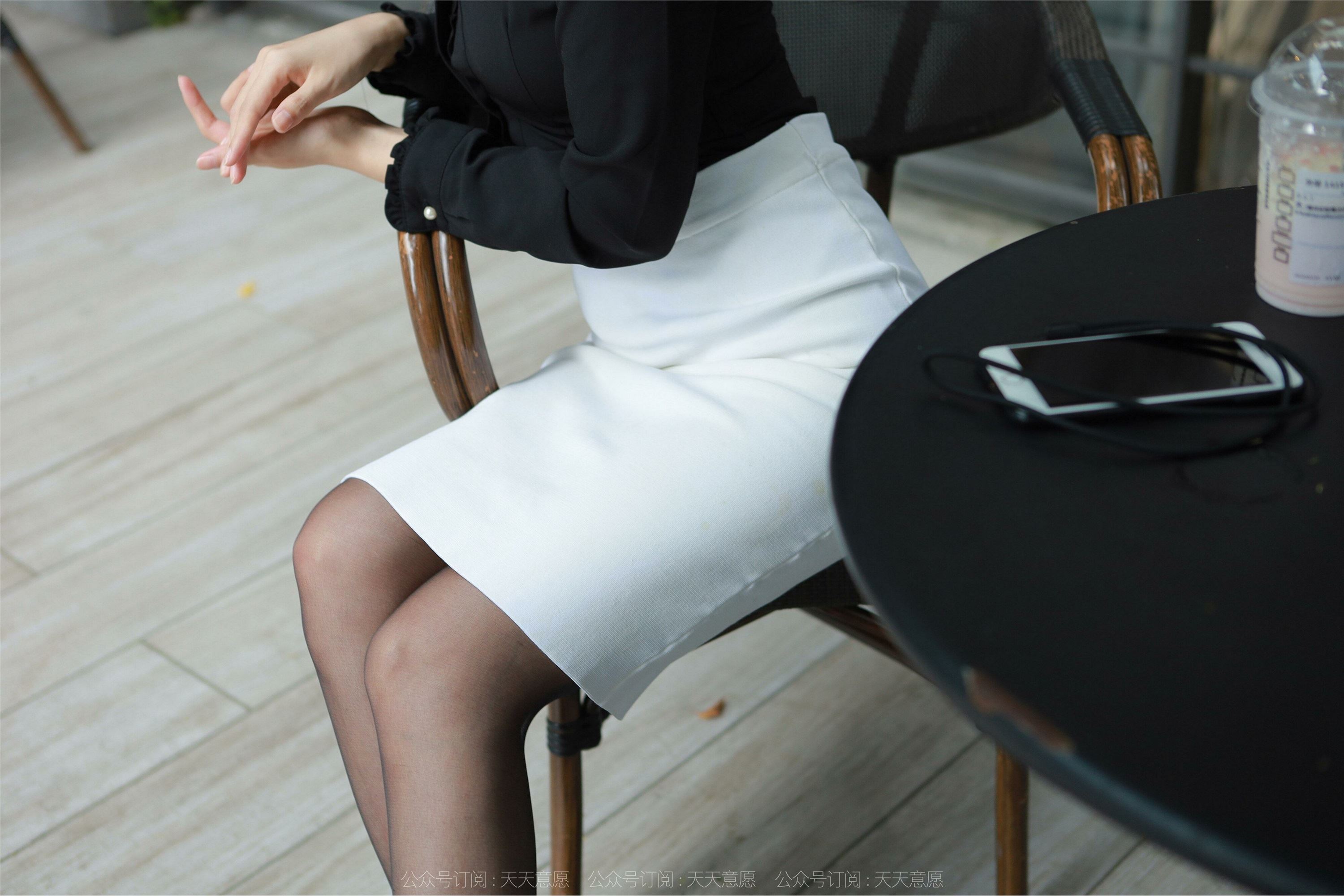 IESS异思趣向  2022.05.15 丝享家 1089：小宝《黑丝黑衬衣》